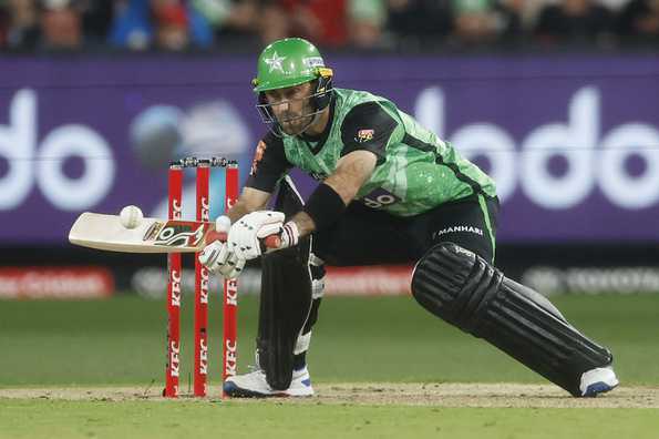 Glenn Maxwell starred with both bat and ball as the Stars moved up to the third spot on the points table