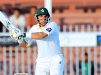 Misbah starred with the bat in Pakistan's quickest 300+ chase.